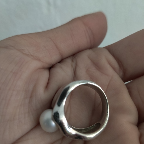 Sterling and pearl ring 5.5 (approximate) - Picture 4 of 6